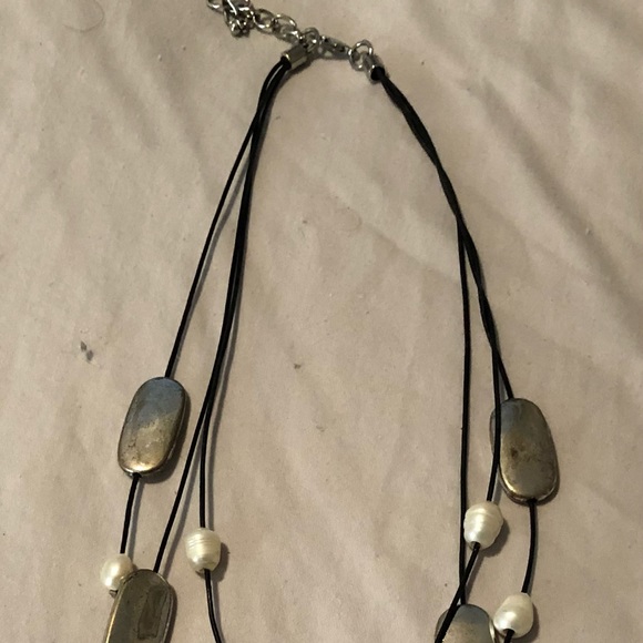 Silver-looking Necklace - Picture 3 of 3